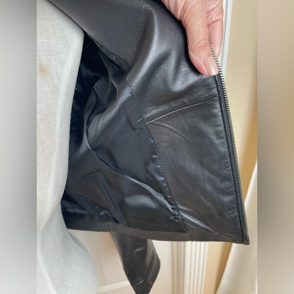 Banana republic black leather jacket size small - Picture 9 of 13